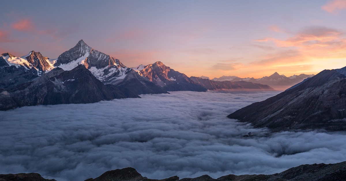 Alpenpanorama im Morgenlicht